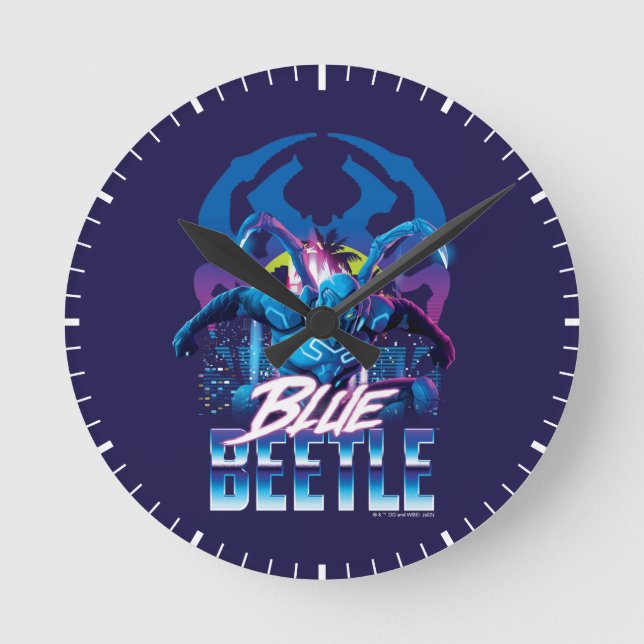 Blue Beetle Retrowave City Sunset Rund Klocka (Framsida)
