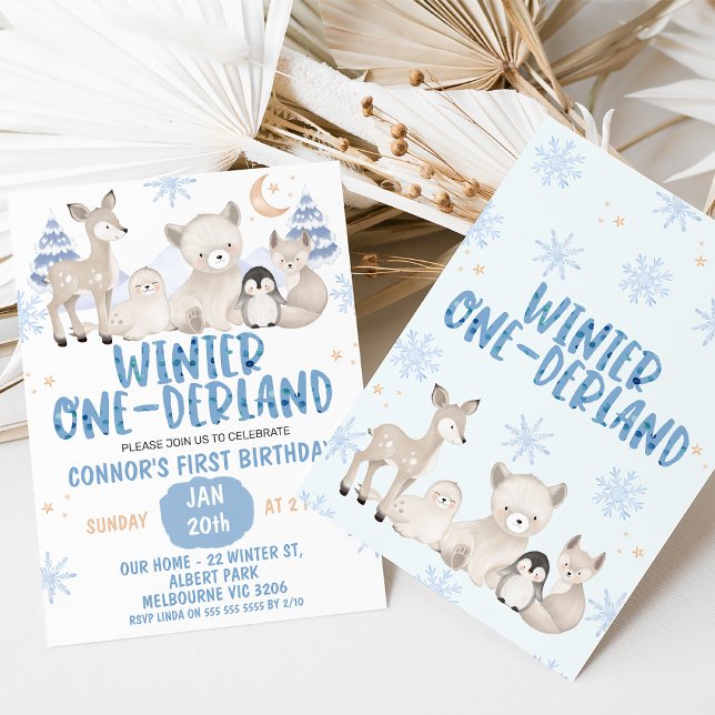 Blue Beige Winter Onederland Birthday-inbjudan Inbjudningar (Blue and beige woodland animals winter onederland first birthday invitation for a baby boy.)