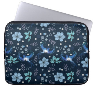 Blue Birds and Floral Harmony Seamless Pattern Laptop Fodral