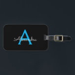 Blue Black Script Girly Monogram Namn Bagagebricka<br><div class="desc">Svart och blått Monogram Lägg till din egen Märkre för Namn-skript Bag märkrn gör perfekten söt 16-årsdag,  bröllop,  möhippa,  babydusch eller bachelorette-fest för någon som dekorerar hennes rum i stil.</div>