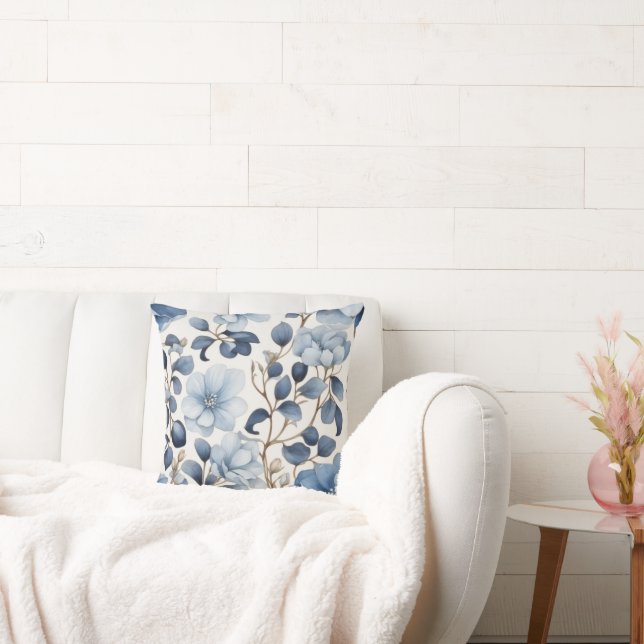 Blue Bloom Reverie – Blommig Överkaststäckning Acc Kudde (Soffa)