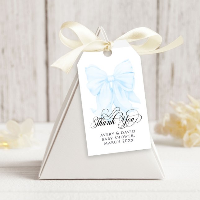 Blue Bow Modern Elegant Baby Shower Presentetikett (Skapare uppladdad)