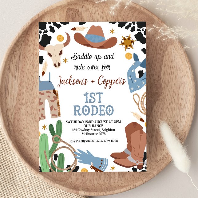 Blue Brown Twin Boys First Rodeo 1:a födelsedagen Inbjudningar (Blue Brown Twin Boys First Rodeo 1st Birthday Invitation Wild West Western Themed Birthday Twin Boys)