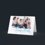 Blue Brush Lettering Happiest Hanukkah Photo Helgkort<br><div class="desc">Lycka till Hanukkah! Skicka semesterhälsningar till dina kära med det här handskrivna helgdag-fotokortet. Den har en blå pensel i modern kalligrafi med en passande fin snö mönster. Anpassa genom att lägga till ett foto,  namn,  datum och meddelande. Det här festive blue calligraphy Hanukkah-kortet finns i andra färg och produkter.</div>