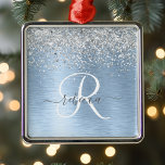Blue Brushed Metall Silver Glitter Monogram Namn Julgransprydnad Metall<br><div class="desc">Anpassa enkelt chicens dekorationsdesign i trendiget med söt silver mousserande glitter på blå,  borstad metallbakgrund.</div>