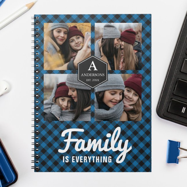 Blue Buffalo Play Lumberjack Family Photo Collage Anteckningsbok (Skapare uppladdad)