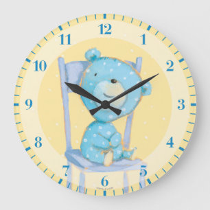 Blue Calico Bear Smiling på stol Stor Klocka