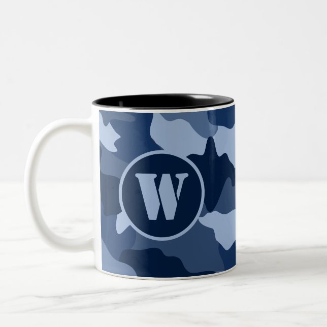 Blue Camouflage Monogram Initial Två-Tonad Mugg (Vänster)
