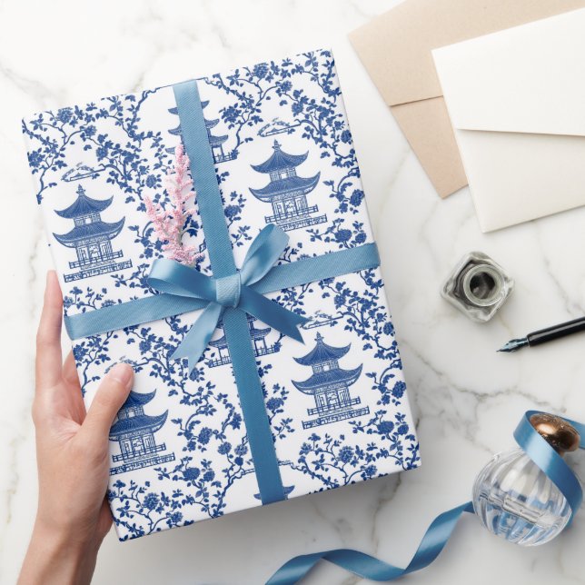 Blue Chinoiserie Pagodas Toile Presentpapper (Gifting)