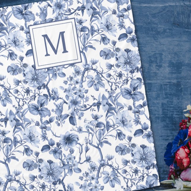 Blue Chinoiserie Toile Mönster Monogram Fleecefilt (Skapare uppladdad)