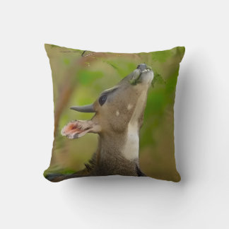 Blue cow Throw Pillow, Throw Pillow 16" x 16" Kudde