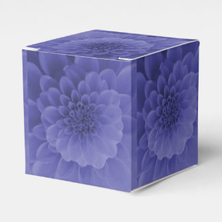 Blue Dahlia Presentaskar