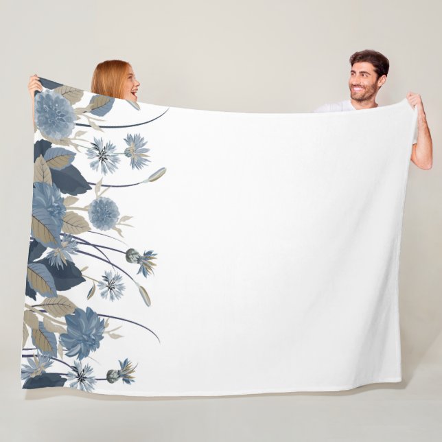 Blue Dahlias Cornblomma Fleecefilt (På plats)