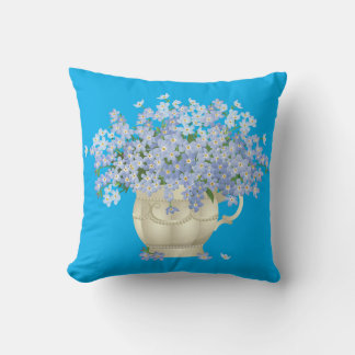 Blue Decorative Pillow with Forget-Me-Not Bouquet Kudde