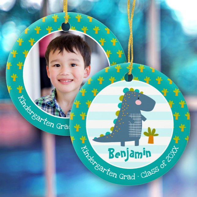 Blue Dinosaur Boy Kindergarten Graduation Keepsake Julgransprydnad Keramik (Skapare uppladdad)