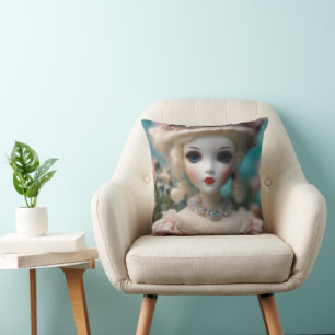 Blue Eyed Vintage Doll. Kudde
