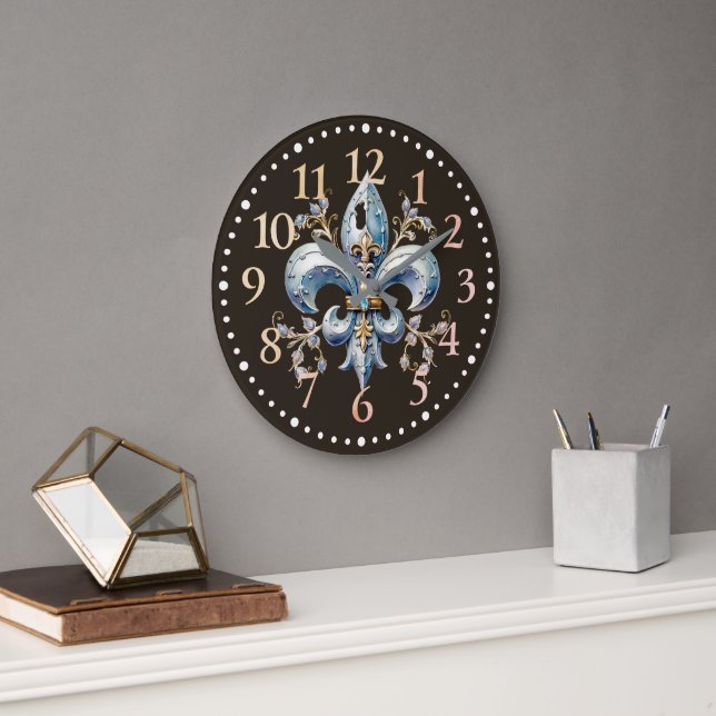 Blue Fleur de Lys Wall Clock Stor Klocka (Kontor)