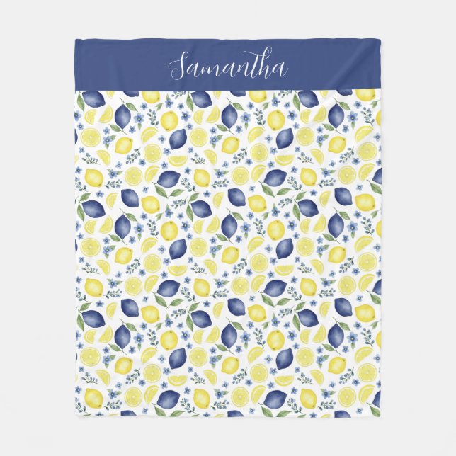 Blue French Country Lemon Pattern Monogram Name Fleecefilt (Framsidan)