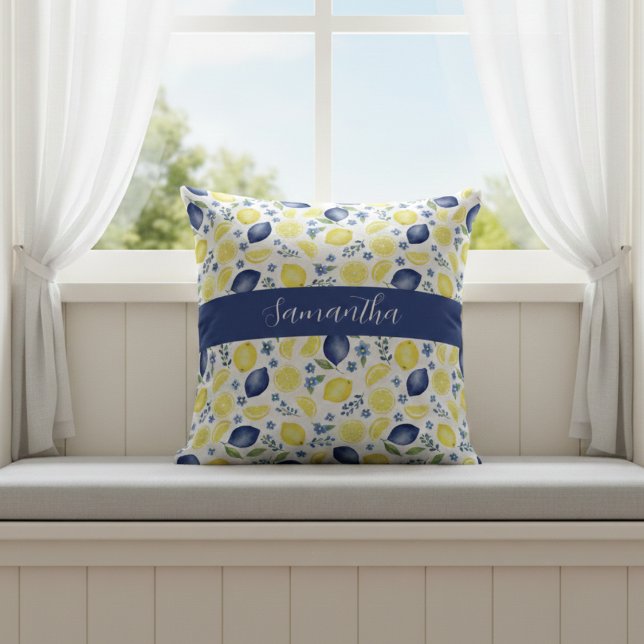 Blue French Country Lemon Pattern Name Kudde (Skapare uppladdad)