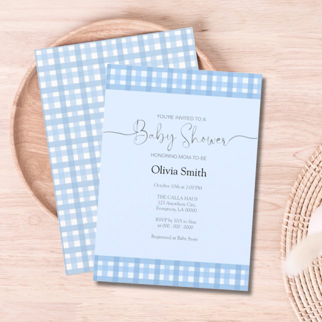 Blue Gingham Play Baby Shower Inbjudningar (Blue Gingham Plaid Baby Shower Invitation)