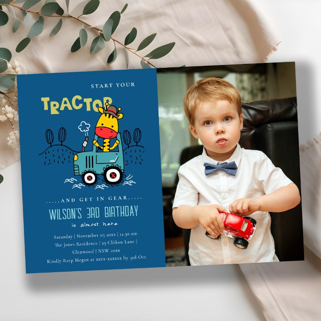 Blue Giraffe in Farm Tractor Boys Photo Birthday Inbjudningar (Skapare uppladdad)
