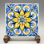 Blue Gult Sunny Azulejos Elegance Kakelplatta<br><div class="desc">Bygg upp Medelhavets tidlösa charm stil med vår Sunny Azulejos Elegance Ceramic Tile. Den klassiska portugisiska azulejos inspirerade av detta vackert designade fält fångar det centrala i traditionell hantverksverksamhet genom sin pulserande gult och djupblåa palett. De invecklade blommönstren och det flytande kurvor är en upprepning av det historiska europeiska mönsterarbetets...</div>