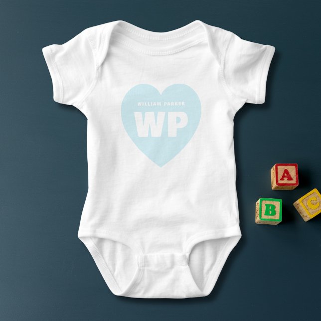 Blue Heart Monogram Newborn Outfit Anpassningsbar T Shirt (Skapare uppladdad)