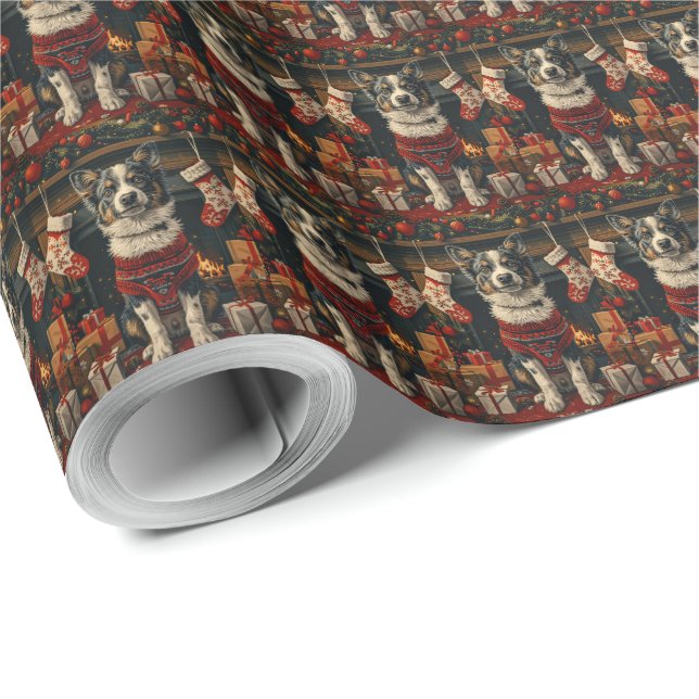 Blue Heeler Hund med julklappar Eldstad Presentpapper (Rulle Hörn)