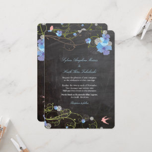 Blue Hibiscus & Sväljer Blommigt Chalkboard Bröllo Inbjudningar