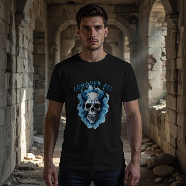 Blue Horned Skull "Conquer All" Graphic T-Shirt (Skapare uppladdad)