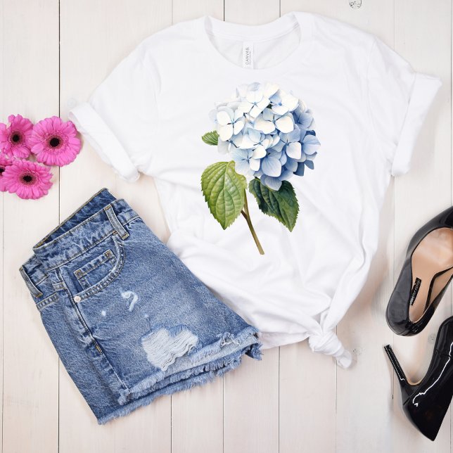 Blue Hydrangea Classic T Shirt (Skapare uppladdad)