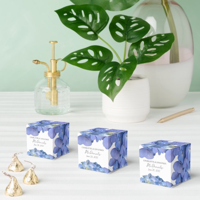 Blue Hydrangea Petals Bröllop Personlig Namn Presentaskar (Multipel)