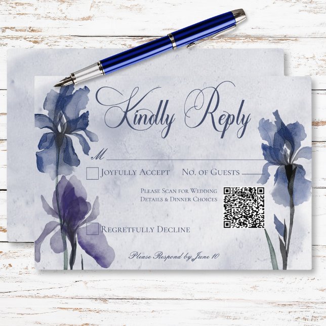 Blue Iris Flowers Modern Blue Bröllop QR-kod OSA Kort (Blue Iris Flowers Modern Blue Wedding QR Code RSVP Card)
