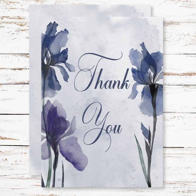 Blue Iris Flowers Modern Blue Bröllop Tack Kort (Blue Iris Flowers Modern Blue Wedding Thank You Card)