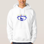 Blue Lejon Menorah Hoodie<br><div class="desc">Den har en lejon Chanukkah-menorah med alla åtta ljus och schampasbränningen. Chanukkah är Ljus festival mitt i vintern.</div>