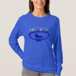 Blue Lejon Menorah T Shirt<br><div class="desc">Den har en lejon Chanukkah-menorah med alla åtta ljus och schampasbränningen. Chanukkah är Ljus festival mitt i vintern.</div>