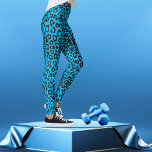 Blue Leopard Safari Print Leggings<br><div class="desc">Blå safari leopard-skriften är ett djärvt och modernt val med en livlig bakgrund för grönten och ett svårtolkat leopard print mönster. Den unika kombinationen av det slående blåa färg och det klassiska leopardavtrycket skapar en fängslande fusion av modern och animalisk estetik. Dessa lagar är mångsidiga och lämpliga för både avslappnad...</div>