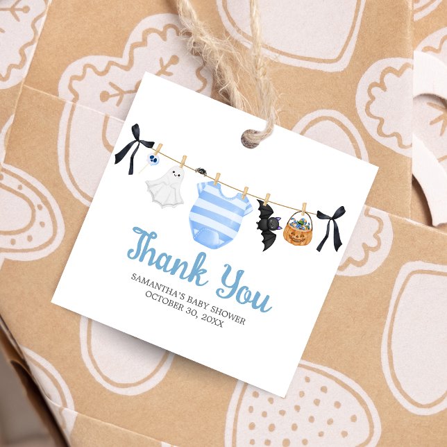 Blue Little Boo Baby Shower Square Gåvor Etiketter (Boy Little Boo Halloween Clothesline Baby Shower Square Favor Tags)
