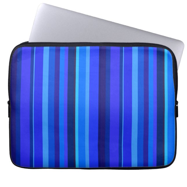 Blue lodrät rand laptop sleeve (Framsidan)