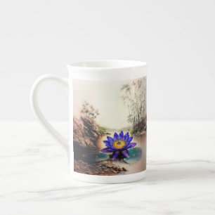 Blue Lotus Emerging from Muddy Vatten (Vietnam) Benporslin Mugg