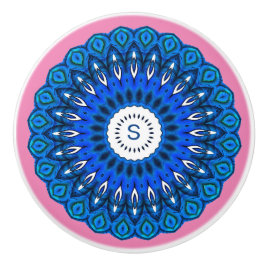 Blue Mandala vid Rosa med en första lådknapp Knopp