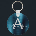 Blue Modern Faux Stainless Steel Monogram Nyckelring<br><div class="desc">Modern och Elegant Blue Faux Stainless Steel Metallic Elegant Keychain. Dessa nyckelkedjor kan anpassas så att de omfattar ditt första och första namn. Dessa nyckelringar gör underbar födelsedag,  möhippa eller bachelorette-parti till fördel.</div>