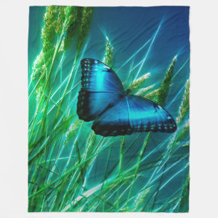 Blue Morpho Butterfly på Grönt Grass Fleecefilt