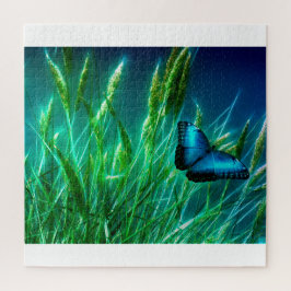 Blue Morpho Butterfly på Grönt Grass Pussel