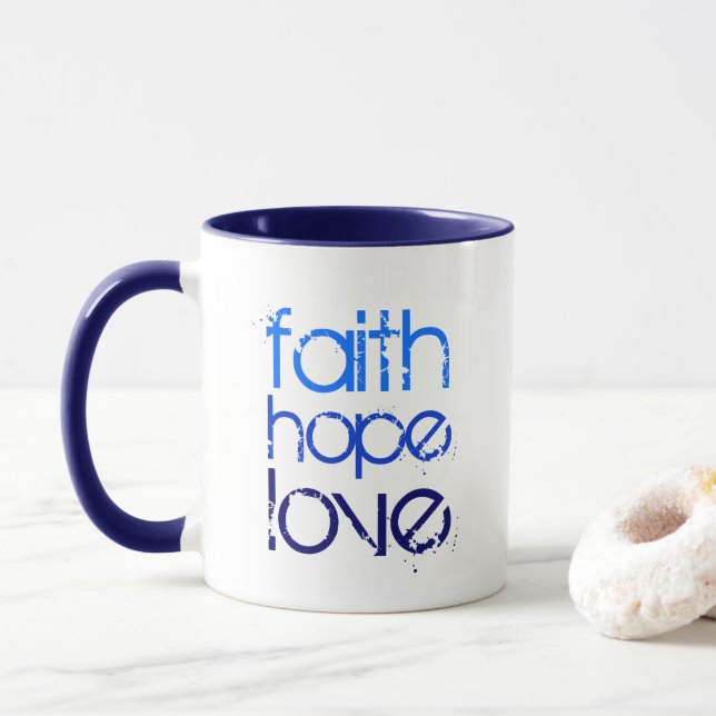 Blue Ombre Distress Font Faith Hope och Kärlek Mugg (Med munk)