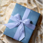 Blue Ombre Menorah Presentpapper<br><div class="desc">Backa dina gåvor i stil med den här blå ombre papper med menorahaccenter!</div>