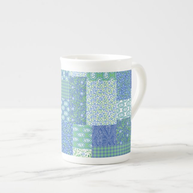 Blue Periwinkle Blommigt Boho Faux Patchwork Mönst Benporslin Mugg (Framsida höger)