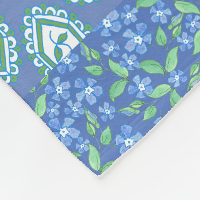 Blue Periwinkle Blommigt Boho Faux Patchwork Mönst Fleecefilt (Hörn)