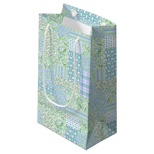 Blue Periwinkle Flowers Vintage Faux Patchwork (Framsidan Vinklad)