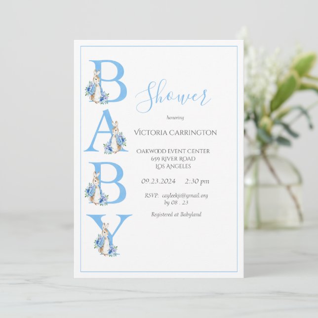 Blue Peter Rabbit Typography Baby Shower Inbjudningar (Stående Fram)